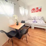 68 Aparthotel 3*